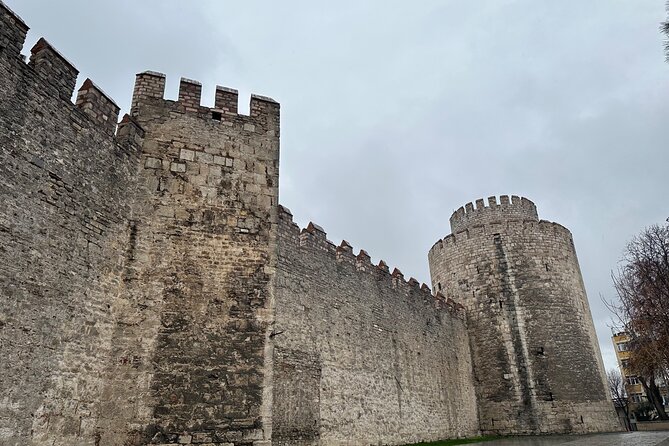 Tour of Byzantine and Constantinople in Istanbul - Stop 2, the city walls segment and why the short stop still helps