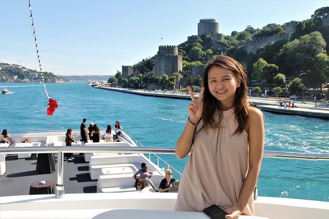 True Discovery: Full Day Tour and Cruise of Istanbul - Eyüp Sultan Mosque: stepping into an older quarter near the Golden Horn
