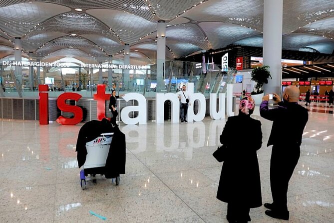 Trusted Istanbul Airport Transfer to city center - Drop-off and luggage help: the handoff that makes Istanbul feel easier