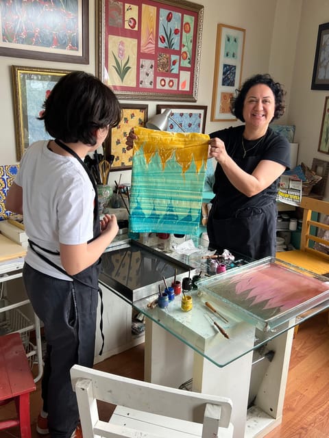 Turkish Marbling Paper Ebru Art Workshop - Why Turkish Ebru Marbling Feels Like Art Therapy