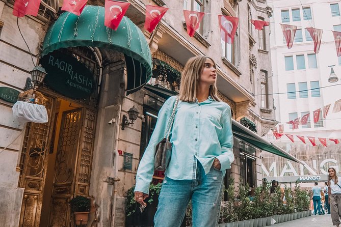 Unforgettable Moments in Istanbul: Photo Shoot for Couples - Where the shoot happens, and how you’ll meet up