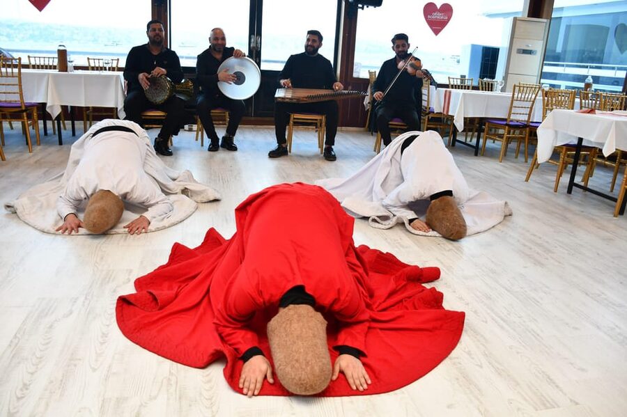 Whirling Dervish Ceremony - Languages and hosting, so you can follow what’s happening