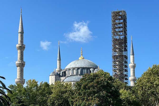 WONDERS of ISTANBUL: PRIVATE Full-Day Guided City Tour - Topkapi Palace: the big museum stop, plus the Tuesday reality
