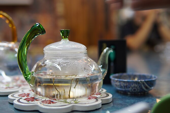 World Teas and Turkish Tea Brewing & Tasting Workshop in Istanbul - Entering Highlights in Istanbul Workshops, Beyoğlu