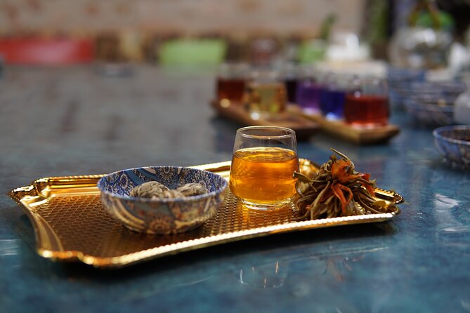 World Teas and Turkish Tea Brewing & Tasting Workshop in Istanbul - How the Session Flows, Cup by Cup