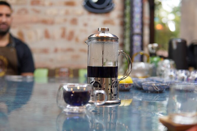 World Teas and Turkish Tea Brewing & Tasting Workshop in Istanbul - Five Teas, Two Traditions: Turkish Double Teapot and Gaiwan