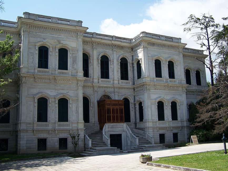 Yildiz Palace Skip the Ticket Line Entry & Audio Guide - Getting There and Finding Valide Gate Without a Meeting Point
